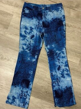 crest printed blue jeans